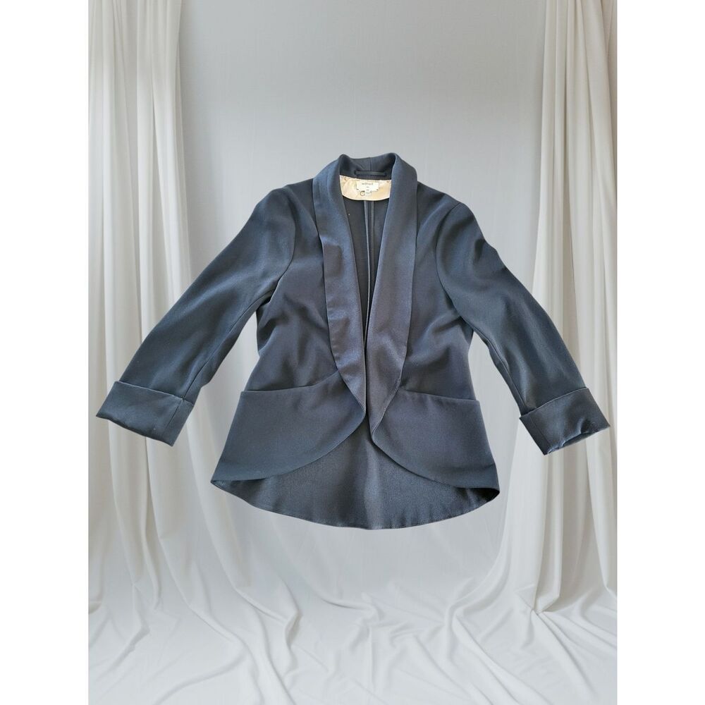 Aritzia Wilfred size 6 Black Blazer Shawl Collar 3/4 Sleeves Black Tie Office